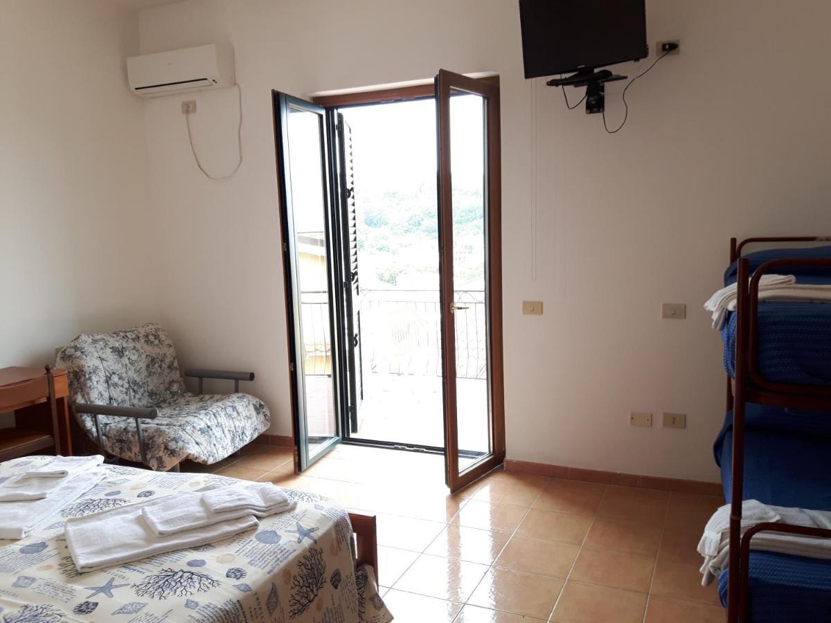 Hotel Parigino Palinuro Esterno foto