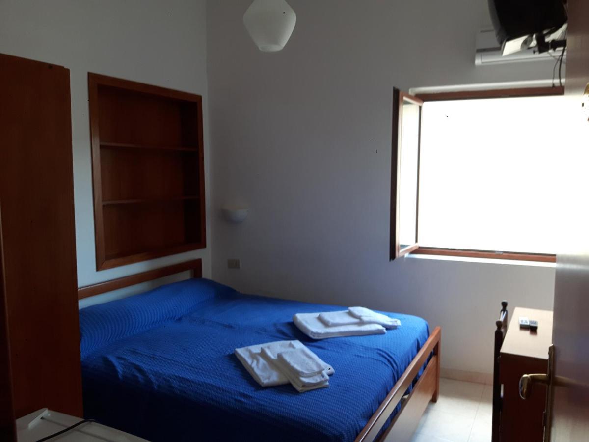 Hotel Parigino Palinuro Esterno foto