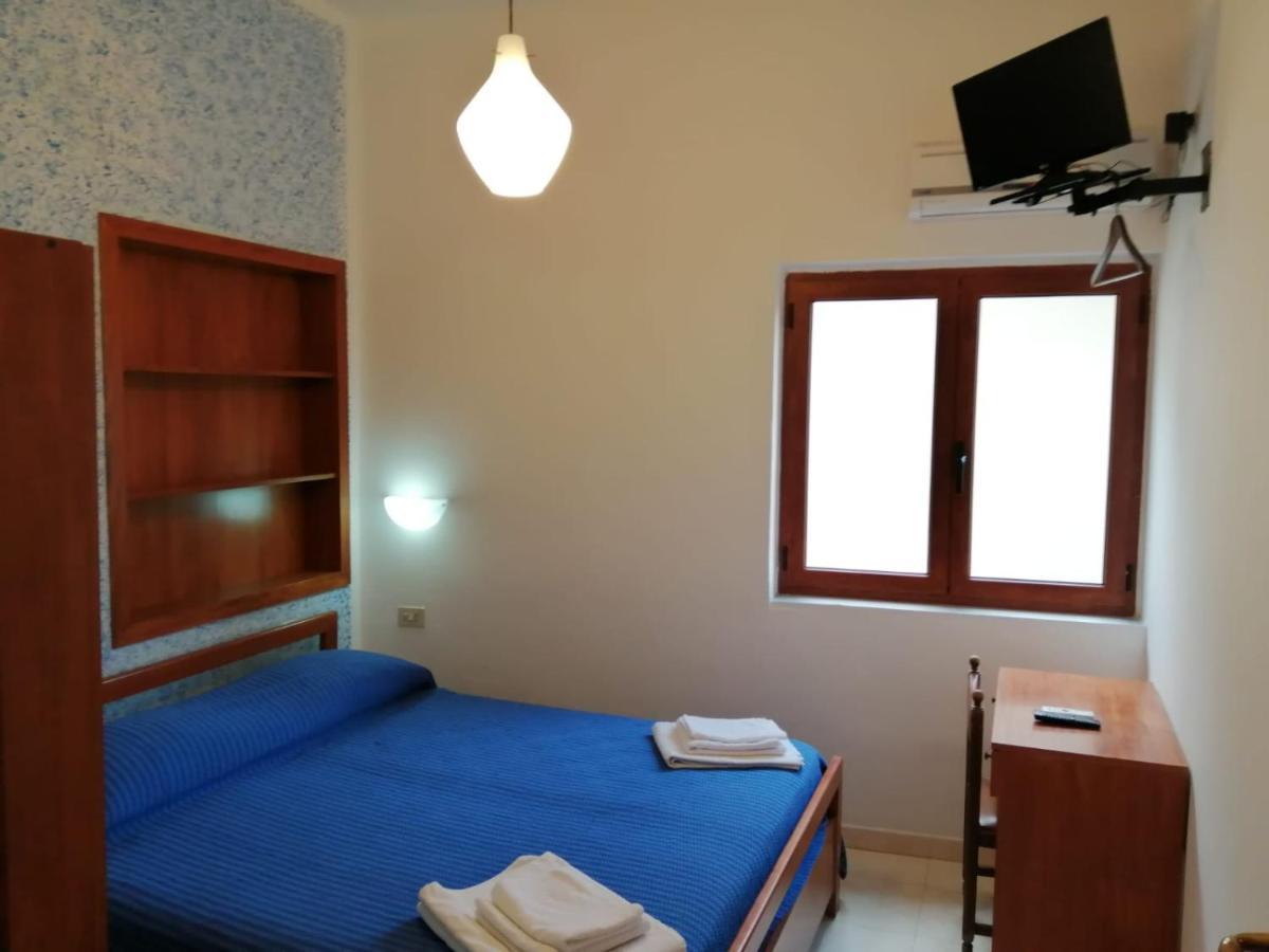 Hotel Parigino Palinuro Esterno foto