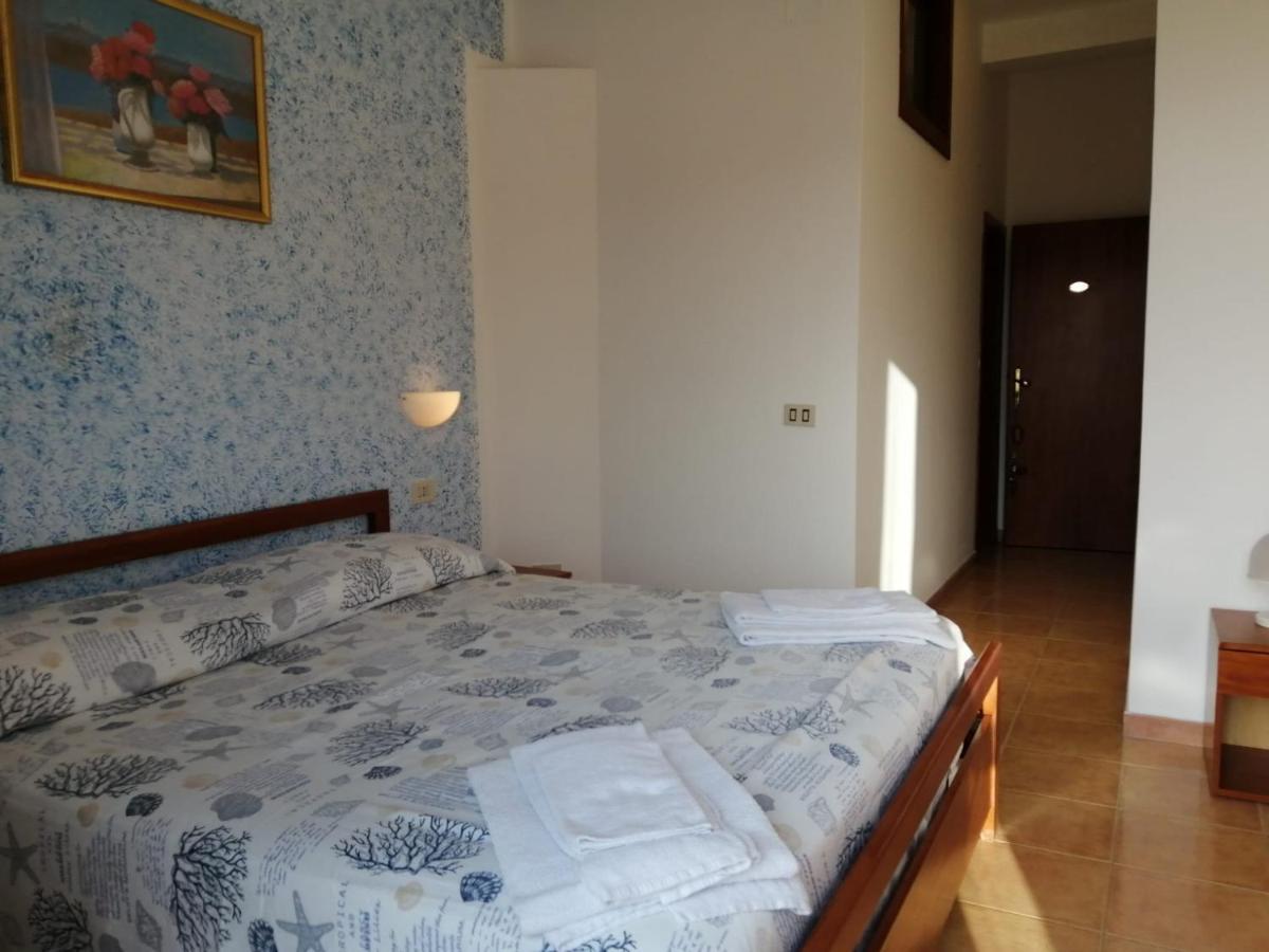 Hotel Parigino Palinuro Esterno foto