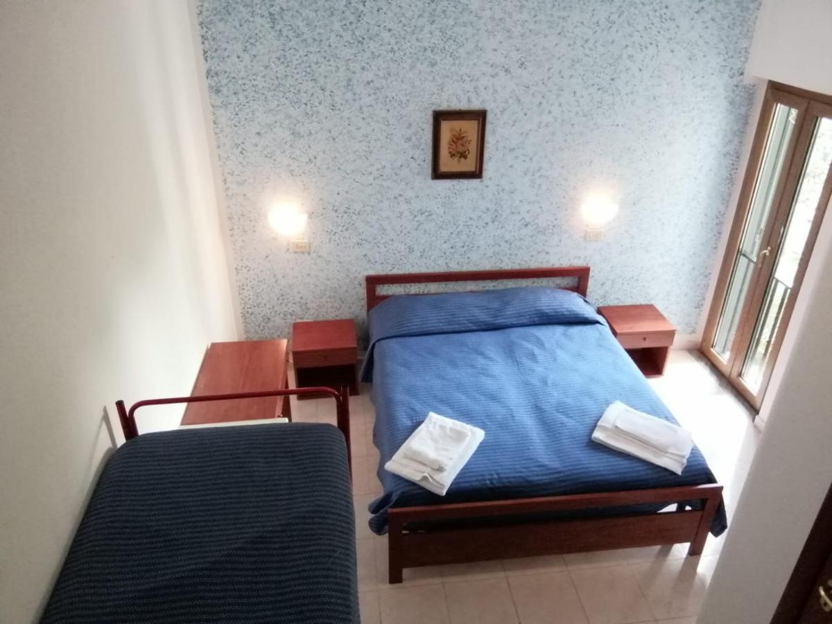 Hotel Parigino Palinuro Esterno foto